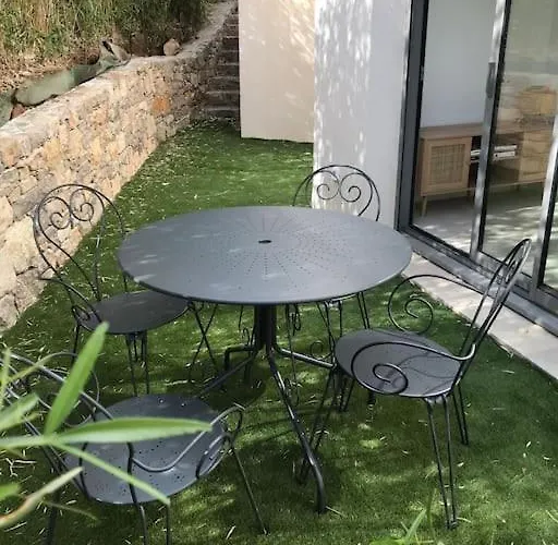 T2 Neuf Sur Jardin Proche